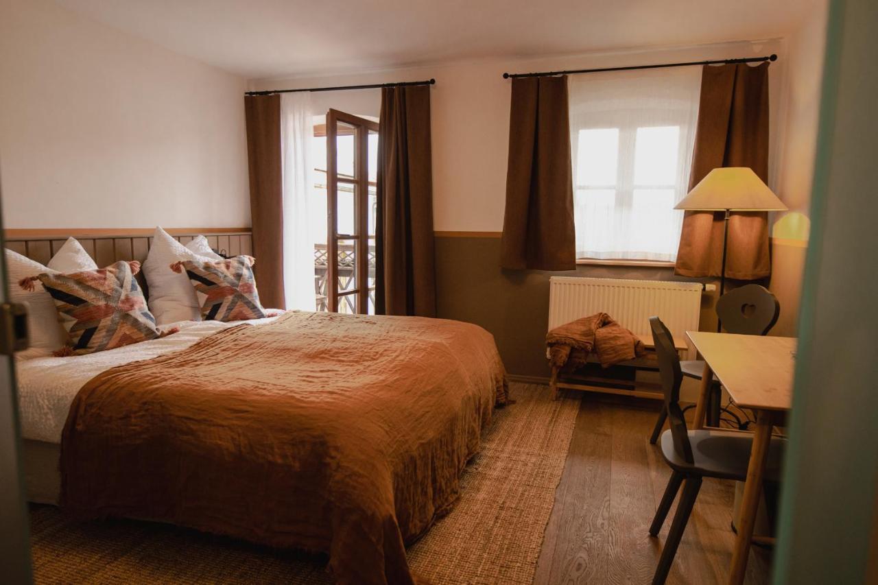Hotel Kastanienhof Pfettrach à Altdorf  Extérieur photo