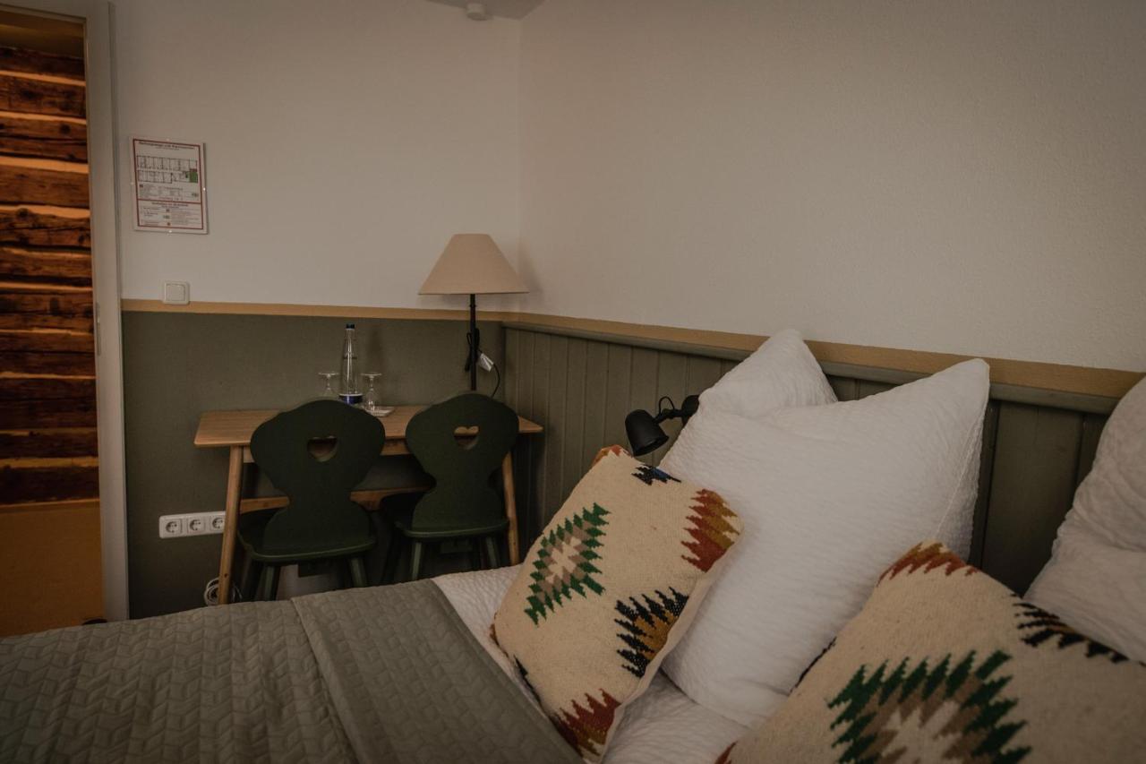 Hotel Kastanienhof Pfettrach à Altdorf  Extérieur photo