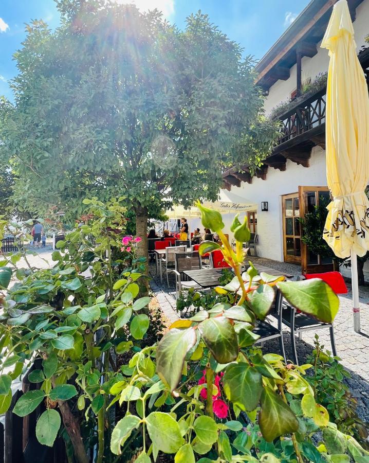Hotel Kastanienhof Pfettrach à Altdorf  Extérieur photo